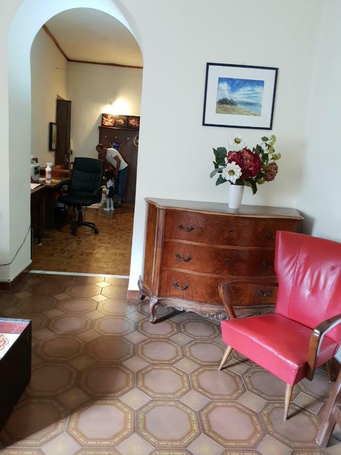 Daste B&B Genoa Bagian luar foto
